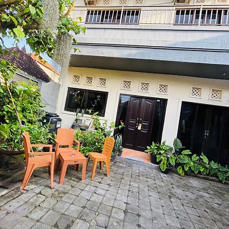 Mama Mega Homestay Pesanggaran Eksteriør bilde